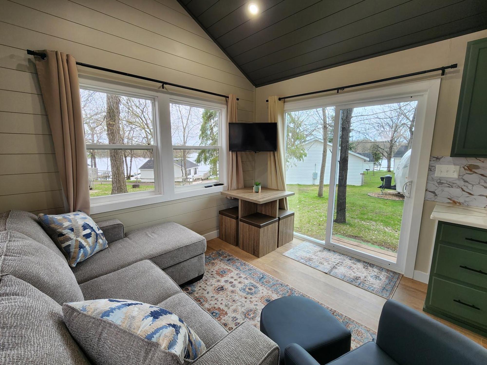 Riverside Resort Richmond Buitenkant foto